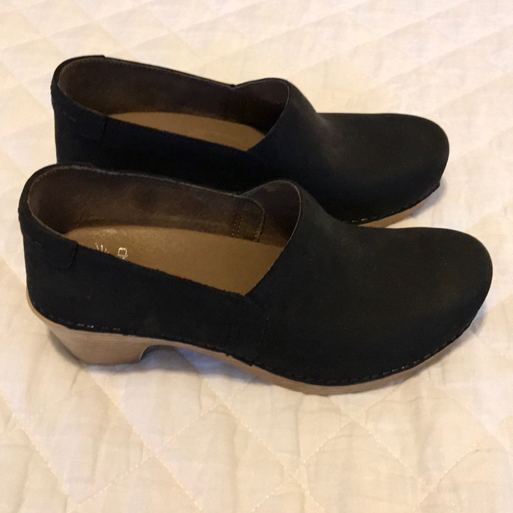 Brand New NBW Dansko clogs